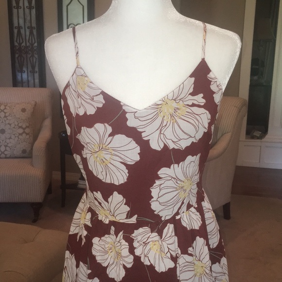 GAP V-Neck Cami Maxi Dress - Picture 5 of 16